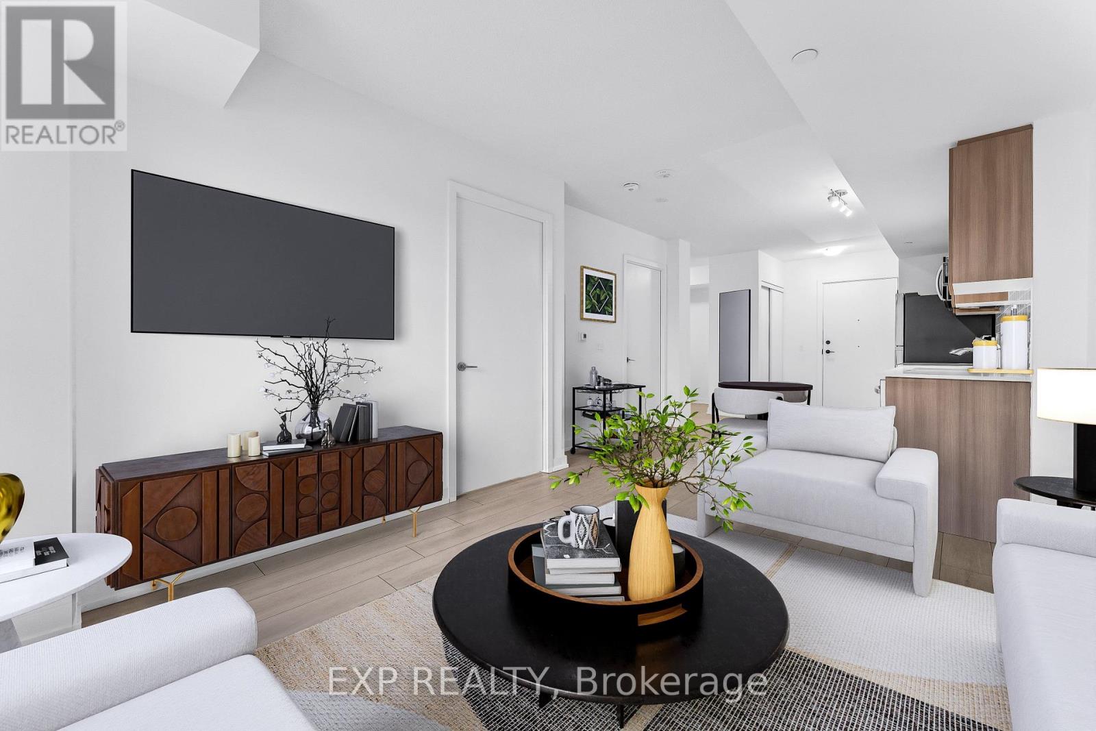 221 - 556 MARLEE AVENUE, Toronto, Ontario