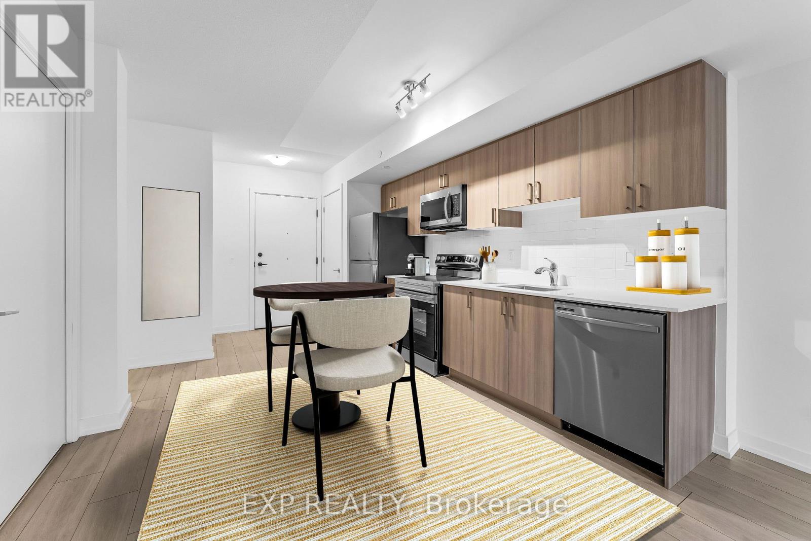 221 - 556 Marlee Avenue, Toronto, Ontario  M6B 0B1 - Photo 9 - W12947632