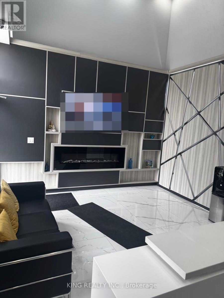 21 - 1200 Derry Road E, Mississauga, Ontario  L5T 1B6 - Photo 3 - W12947644