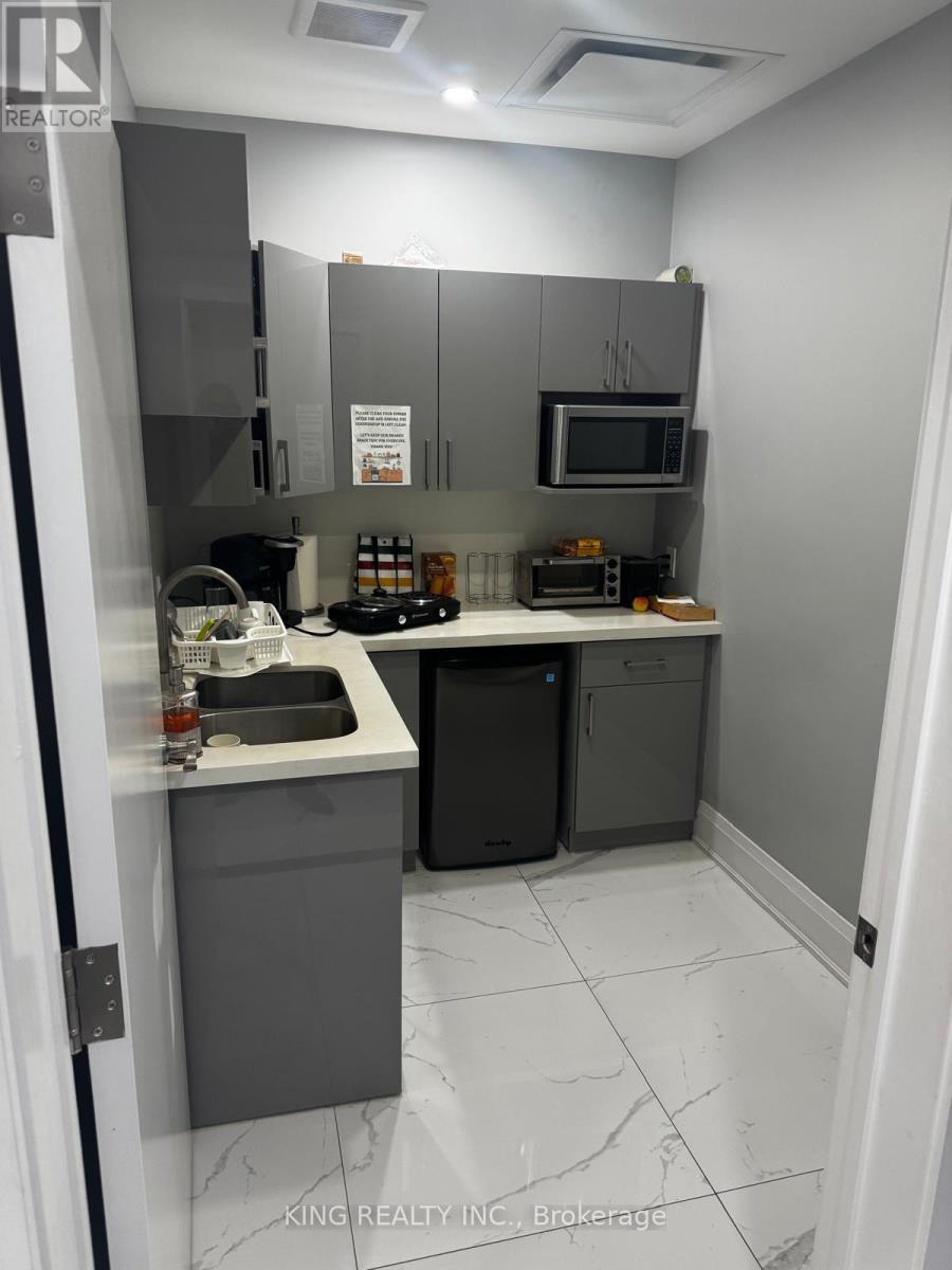 21 - 1200 Derry Road E, Mississauga, Ontario  L5T 1B6 - Photo 7 - W12947644