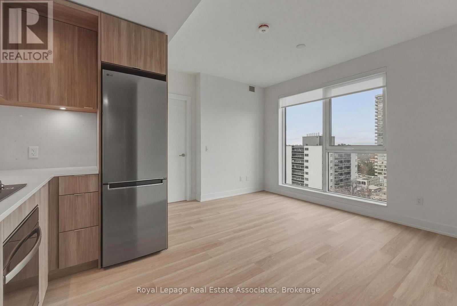 901 - 25 Cordova Avenue, Toronto, Ontario  M9A 0E5 - Photo 1 - W12947714