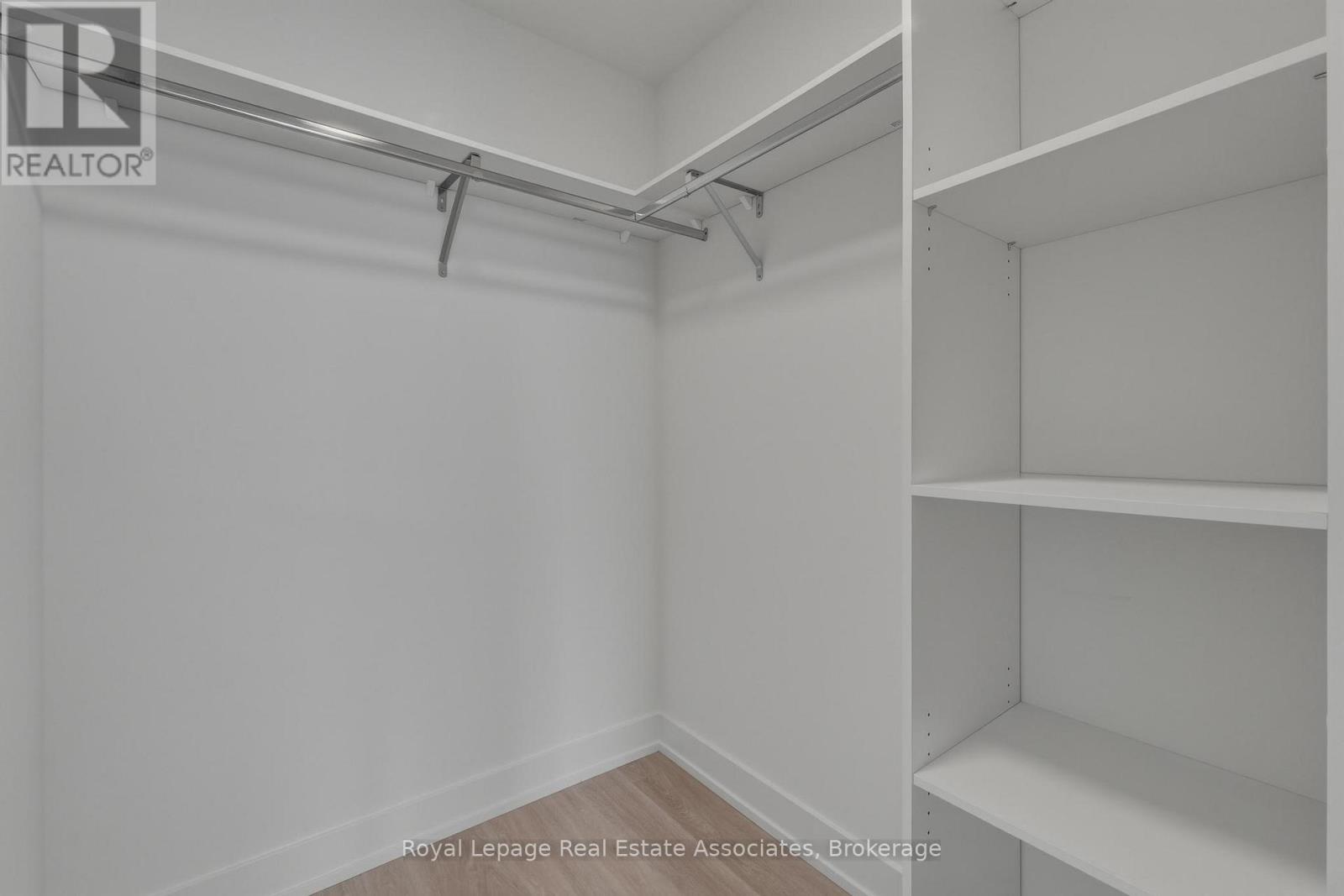 901 - 25 Cordova Avenue, Toronto, Ontario  M9A 0E5 - Photo 10 - W12947714