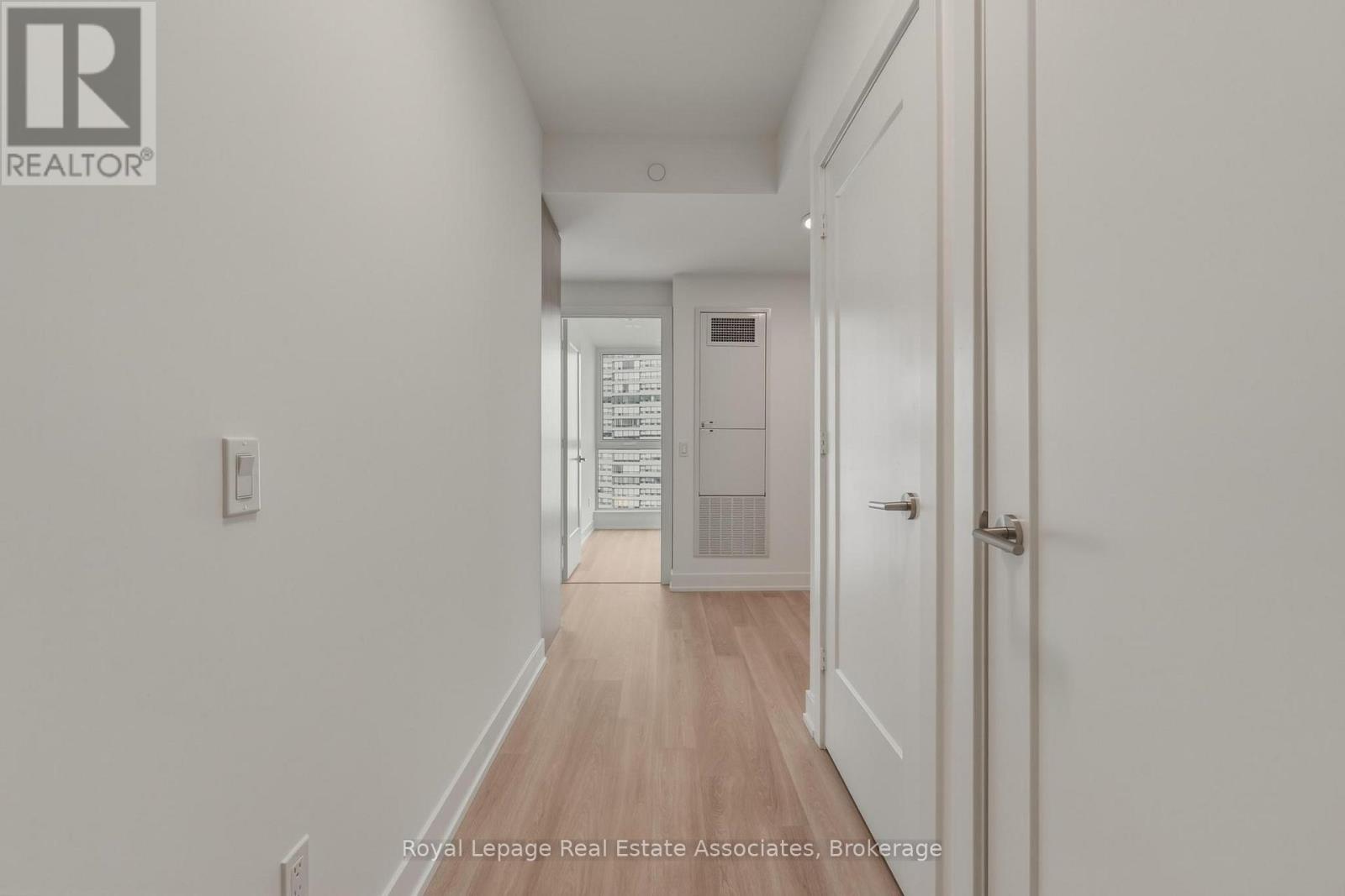 901 - 25 Cordova Avenue, Toronto, Ontario  M9A 0E5 - Photo 12 - W12947714