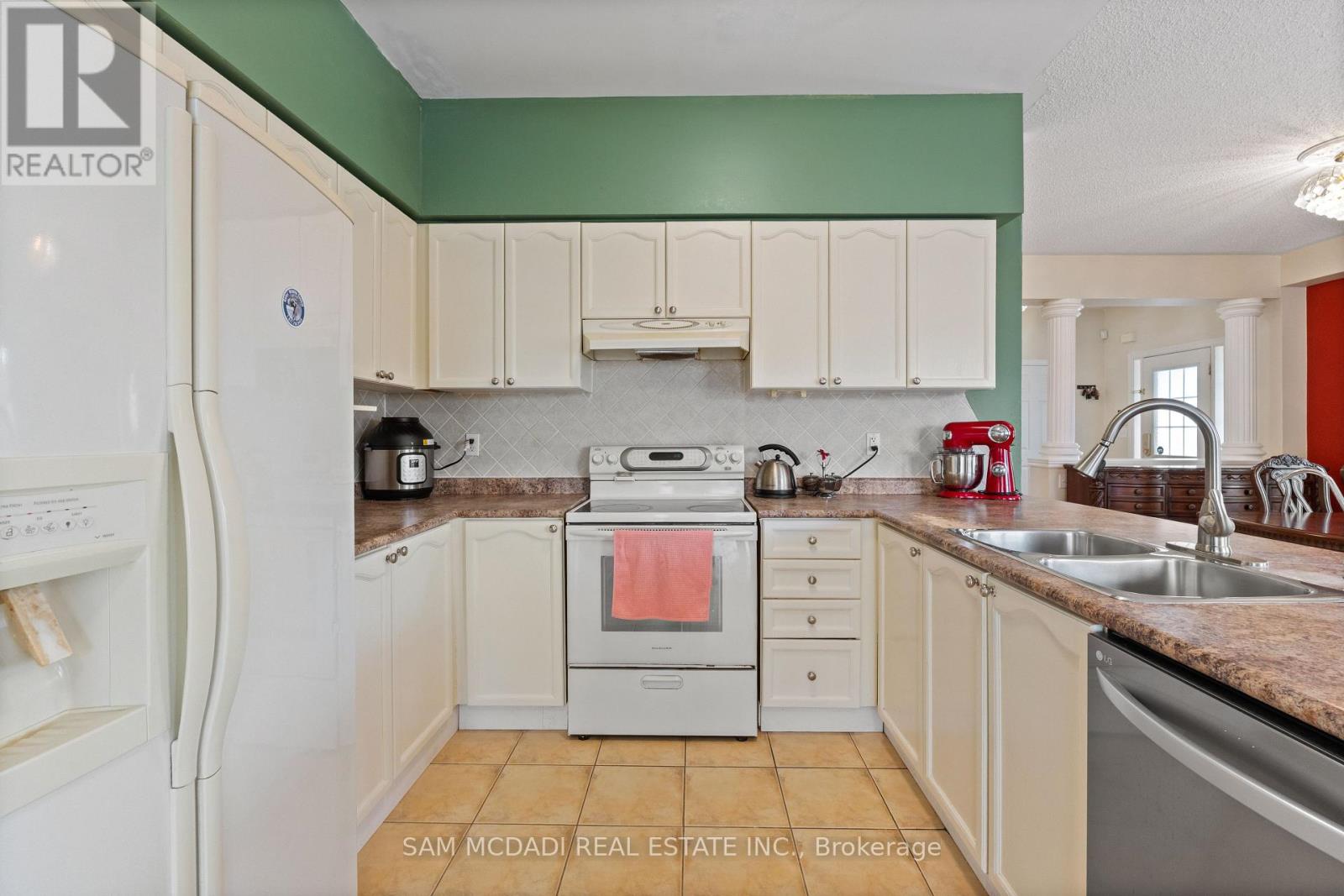 5625 Passion Flower Boulevard, Mississauga, Ontario  L5M 7N2 - Photo 12 - W12947718