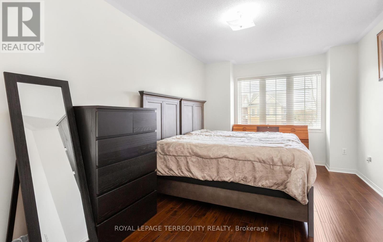 490 Orange Walk Crescent, Mississauga, Ontario  L5R 0A5 - Photo 26 - W12947720