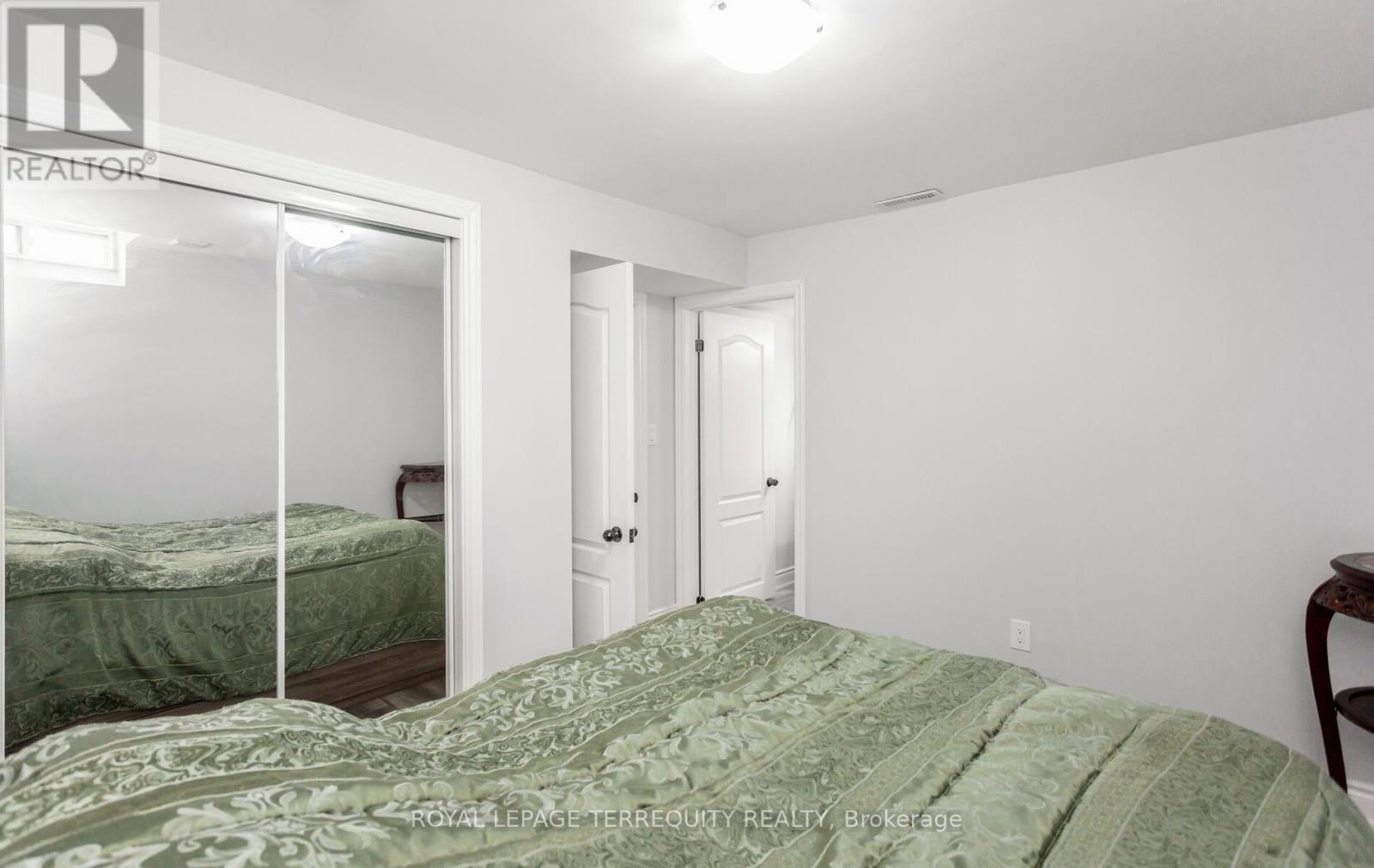 490 Orange Walk Crescent, Mississauga, Ontario  L5R 0A5 - Photo 40 - W12947720