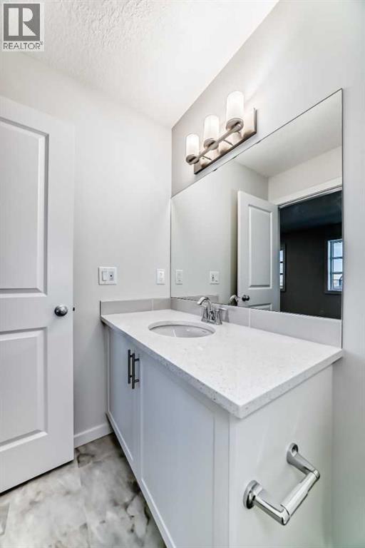 48 Creekside Rise SW, Calgary, Alberta  T2X 5V9 - Photo 18 - A2290713