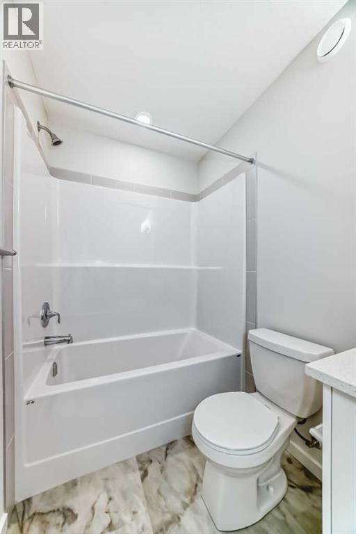 48 Creekside Rise SW, Calgary, Alberta  T2X 5V9 - Photo 22 - A2290713