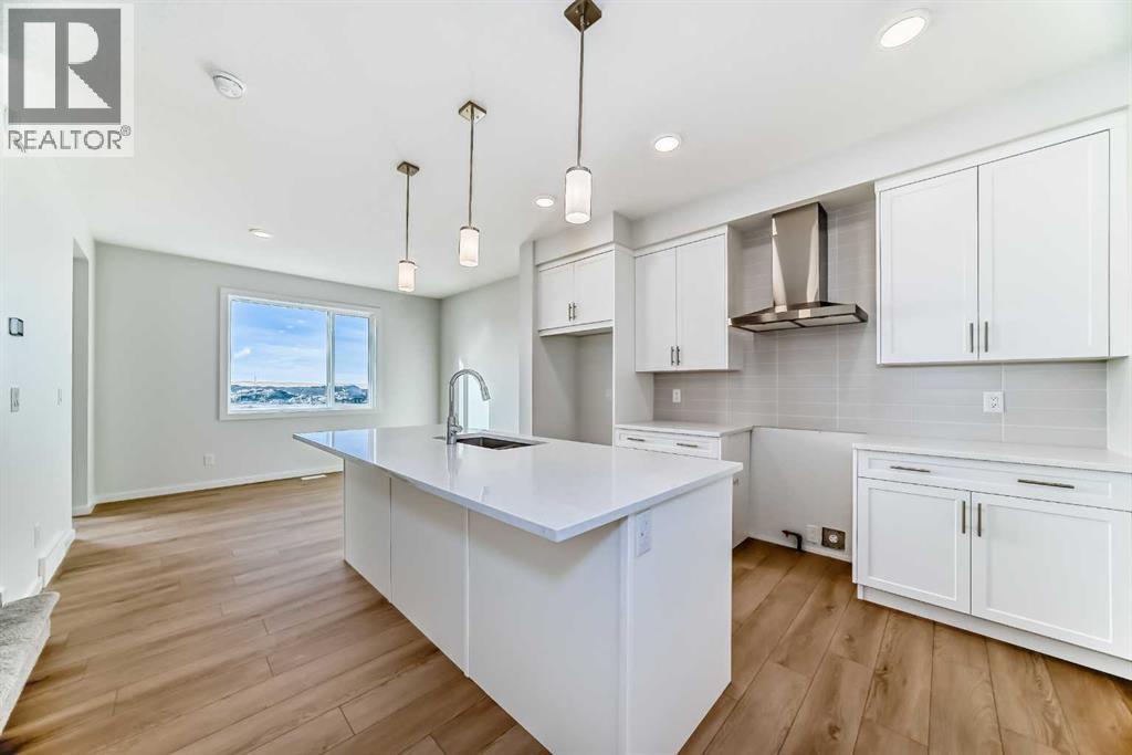 48 Creekside Rise SW, Calgary, Alberta  T2X 5V9 - Photo 7 - A2290713