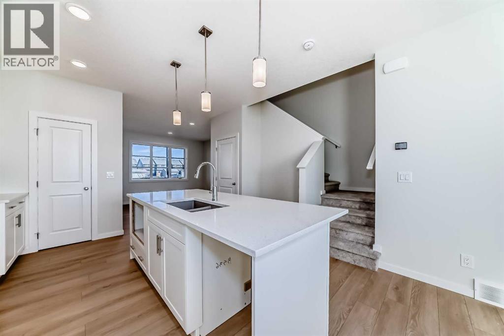 48 Creekside Rise SW, Calgary, Alberta  T2X 5V9 - Photo 10 - A2290713