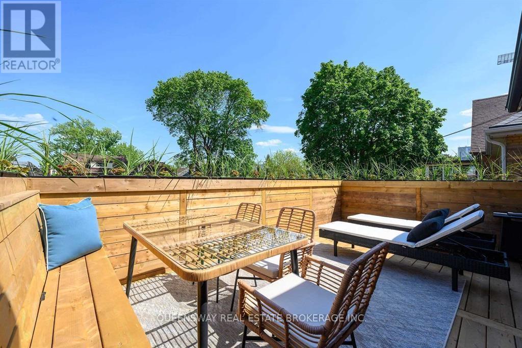 Upper - 17 Fairholt Road S, Hamilton, Ontario  L8M 2T2 - Photo 14 - X12947526