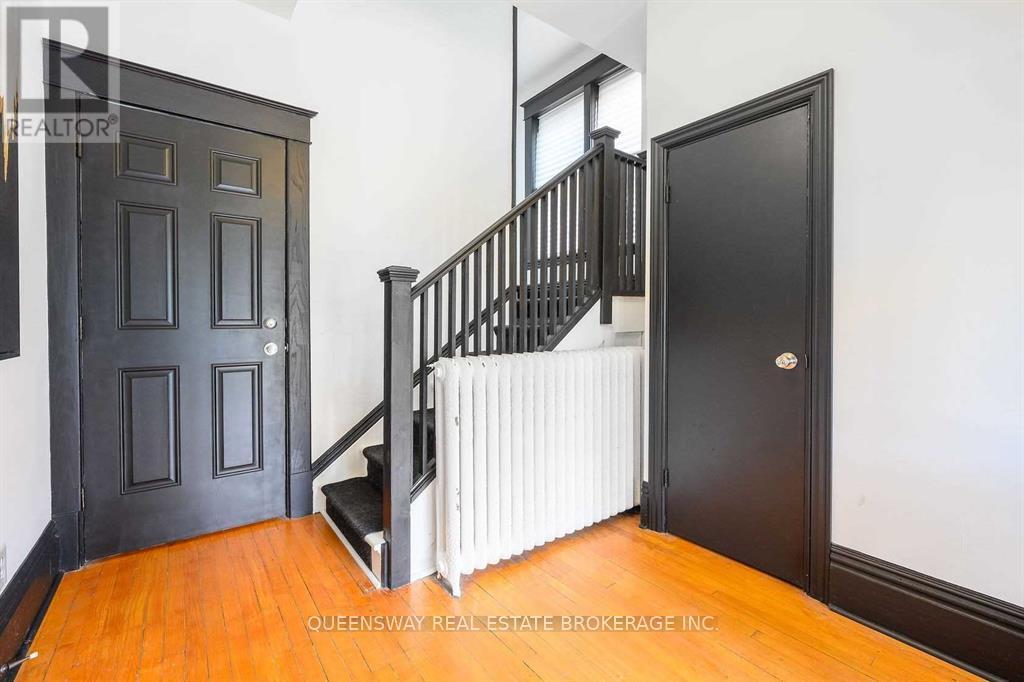 Upper - 17 Fairholt Road S, Hamilton, Ontario  L8M 2T2 - Photo 17 - X12947526