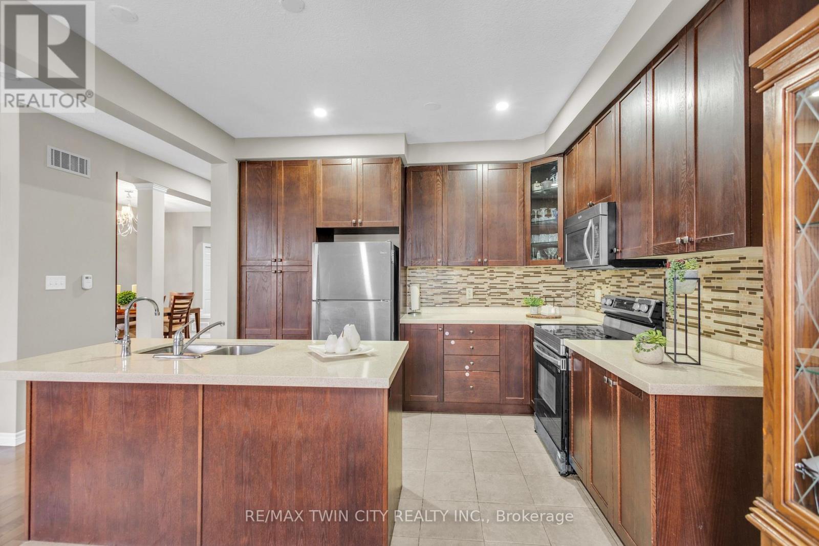 75 Stillwater Street Drive, Kitchener, Ontario  N2A 4M4 - Photo 10 - X12947606