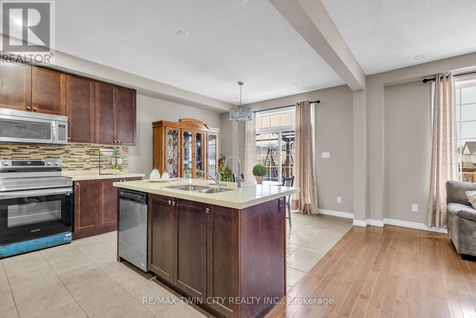 75 Stillwater Street Drive, Kitchener, Ontario  N2A 4M4 - Photo 8 - X12947606