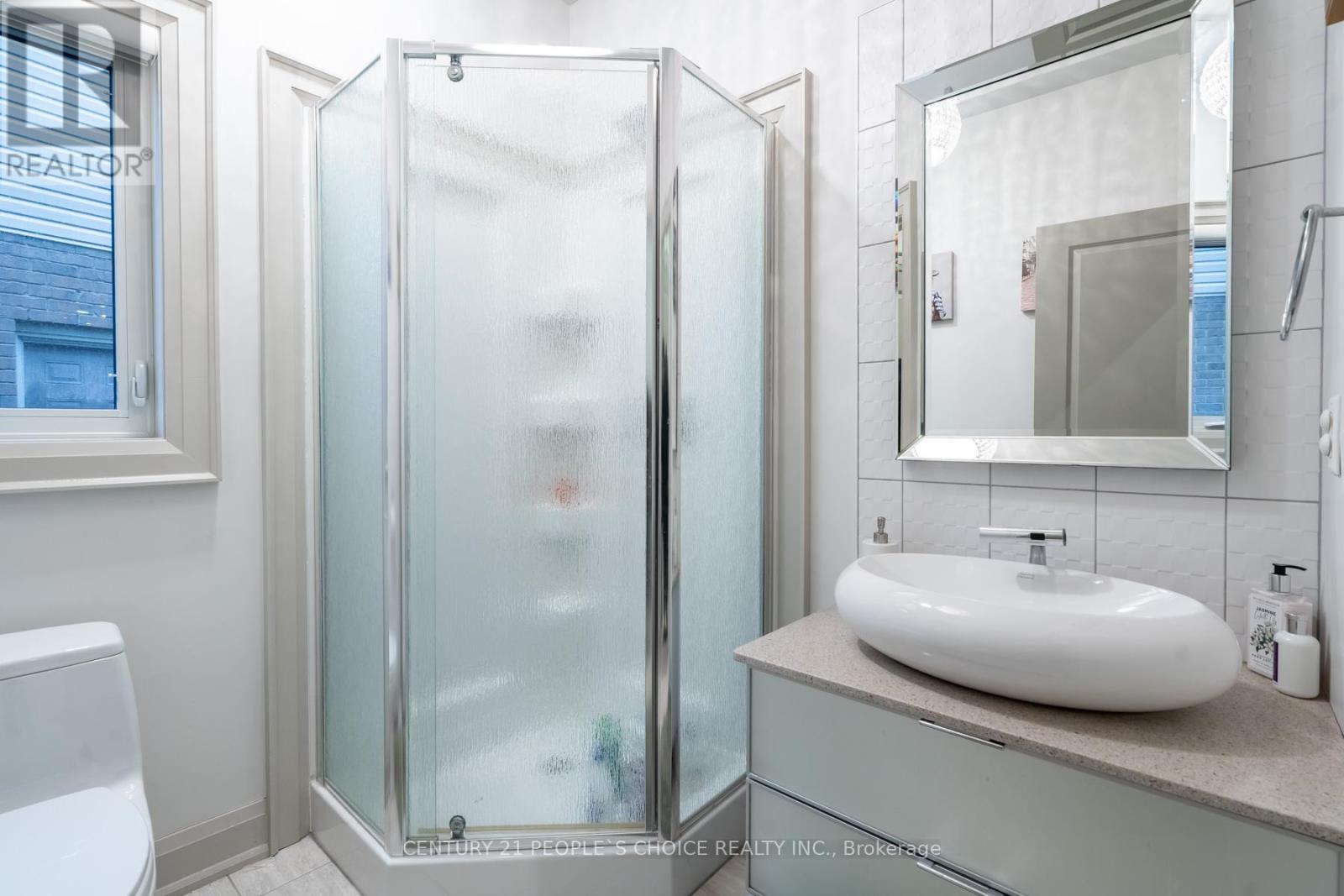 5418 Morning Glory Court, Niagara Falls, Ontario  L2J 0A3 - Photo 10 - X12947658