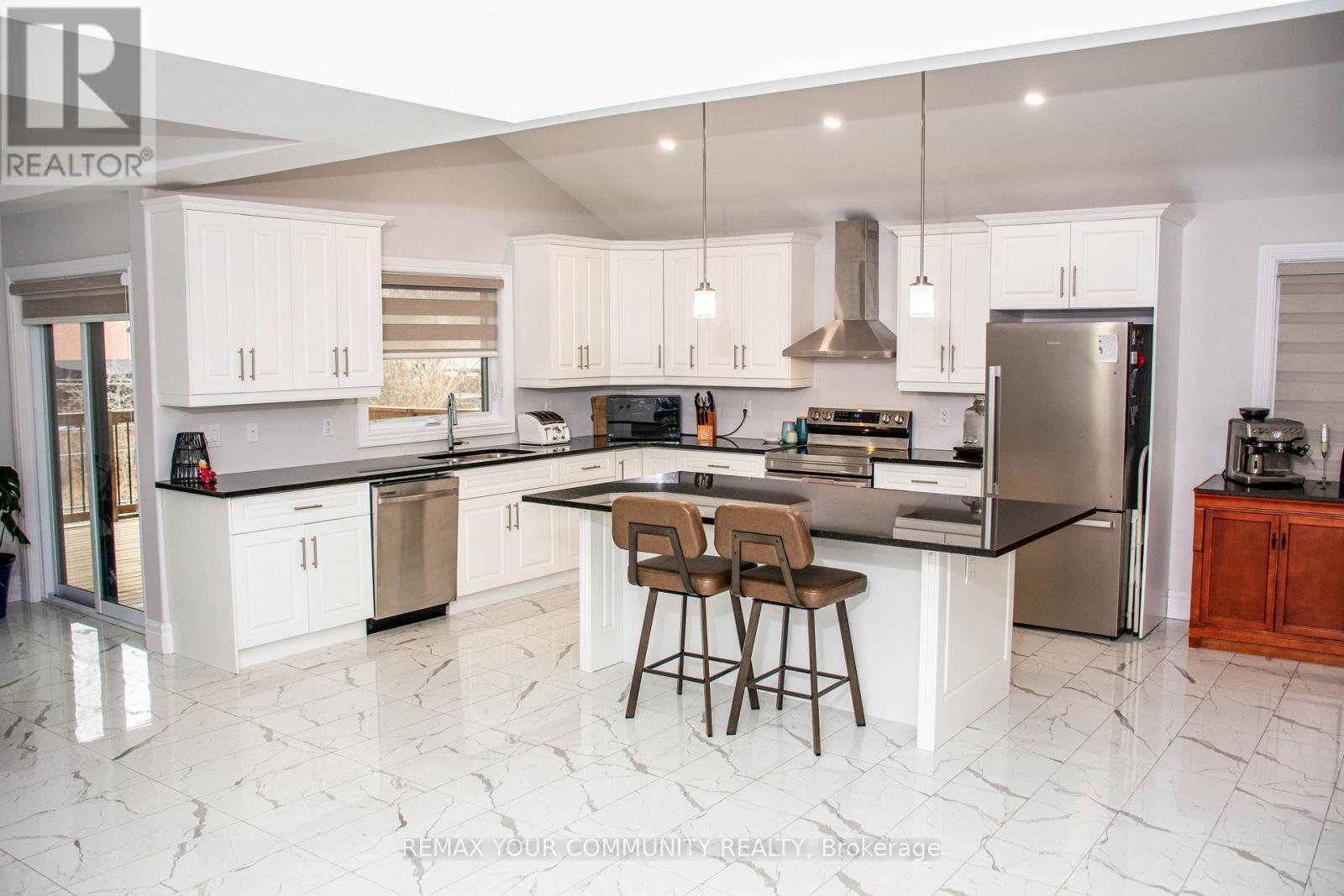 72 Noble Court, Amherstburg, Ontario  N9V 0G8 - Photo 6 - X12947680