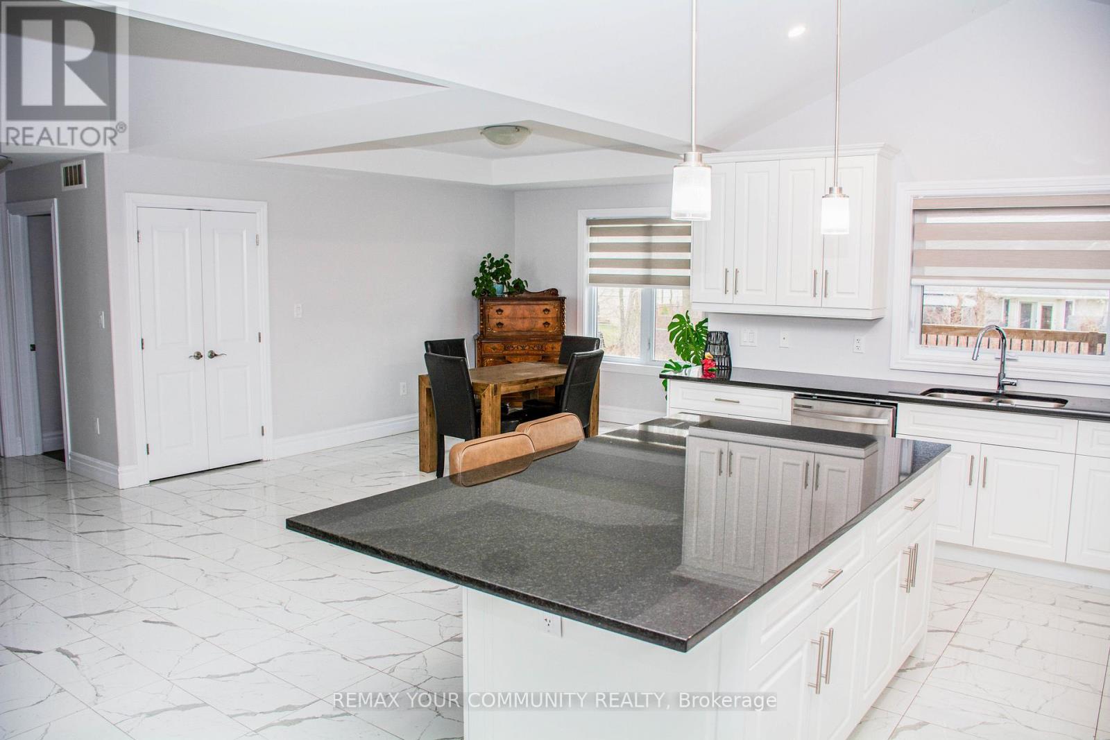 72 Noble Court, Amherstburg, Ontario  N9V 0G8 - Photo 9 - X12947680