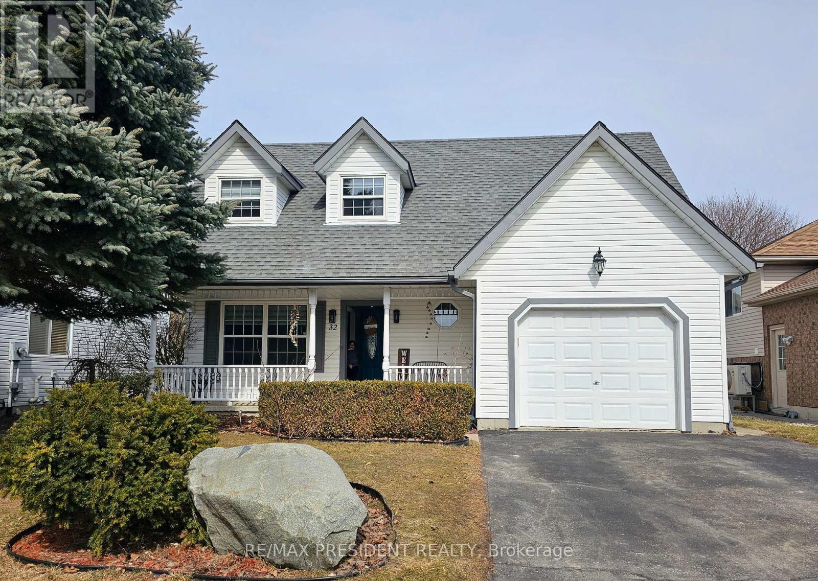 32 ALGONQUIN ROAD, Woodstock, Ontario