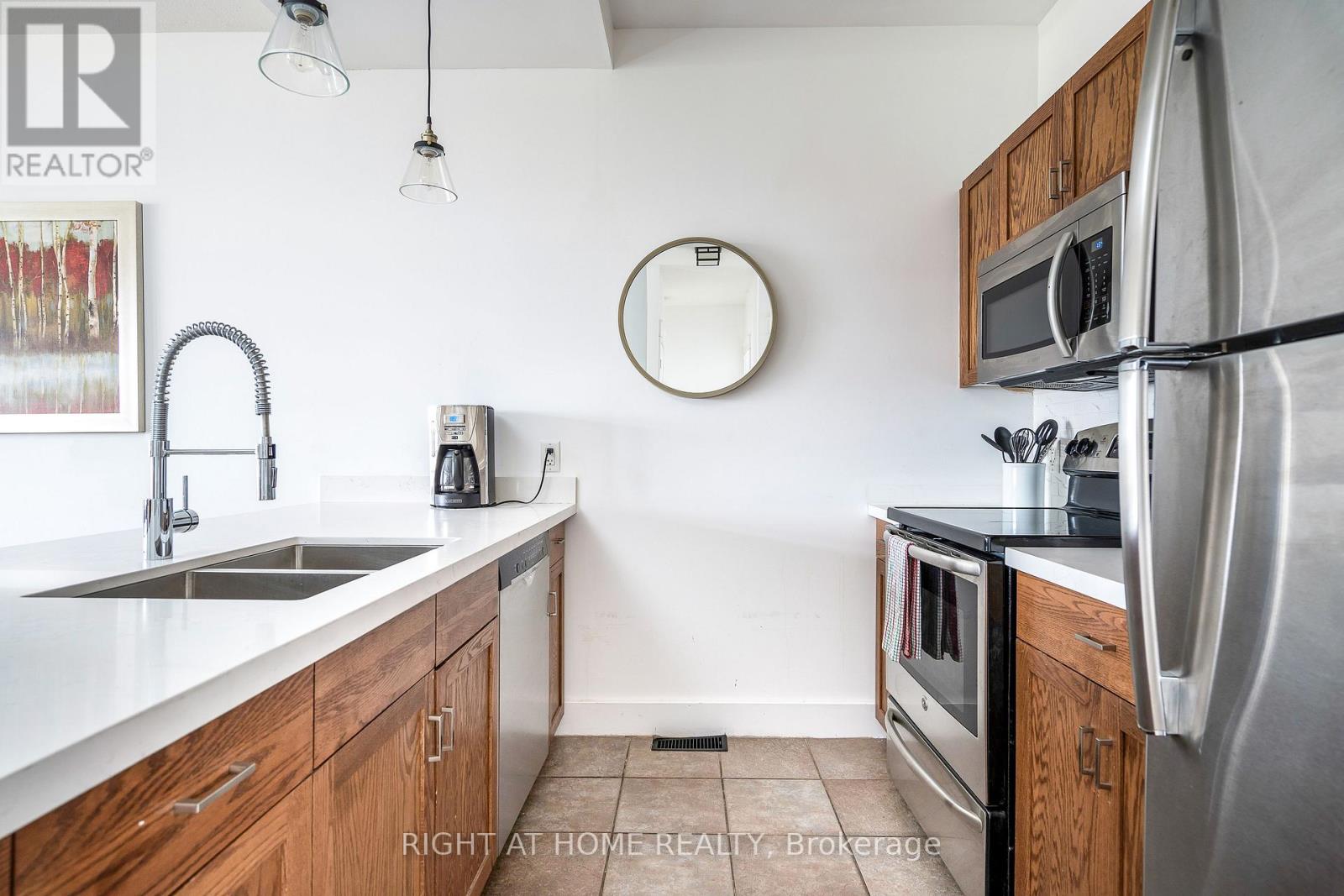 124 - 125 Fairway Court, Blue Mountains, Ontario  L9Y 0P8 - Photo 5 - X12947762