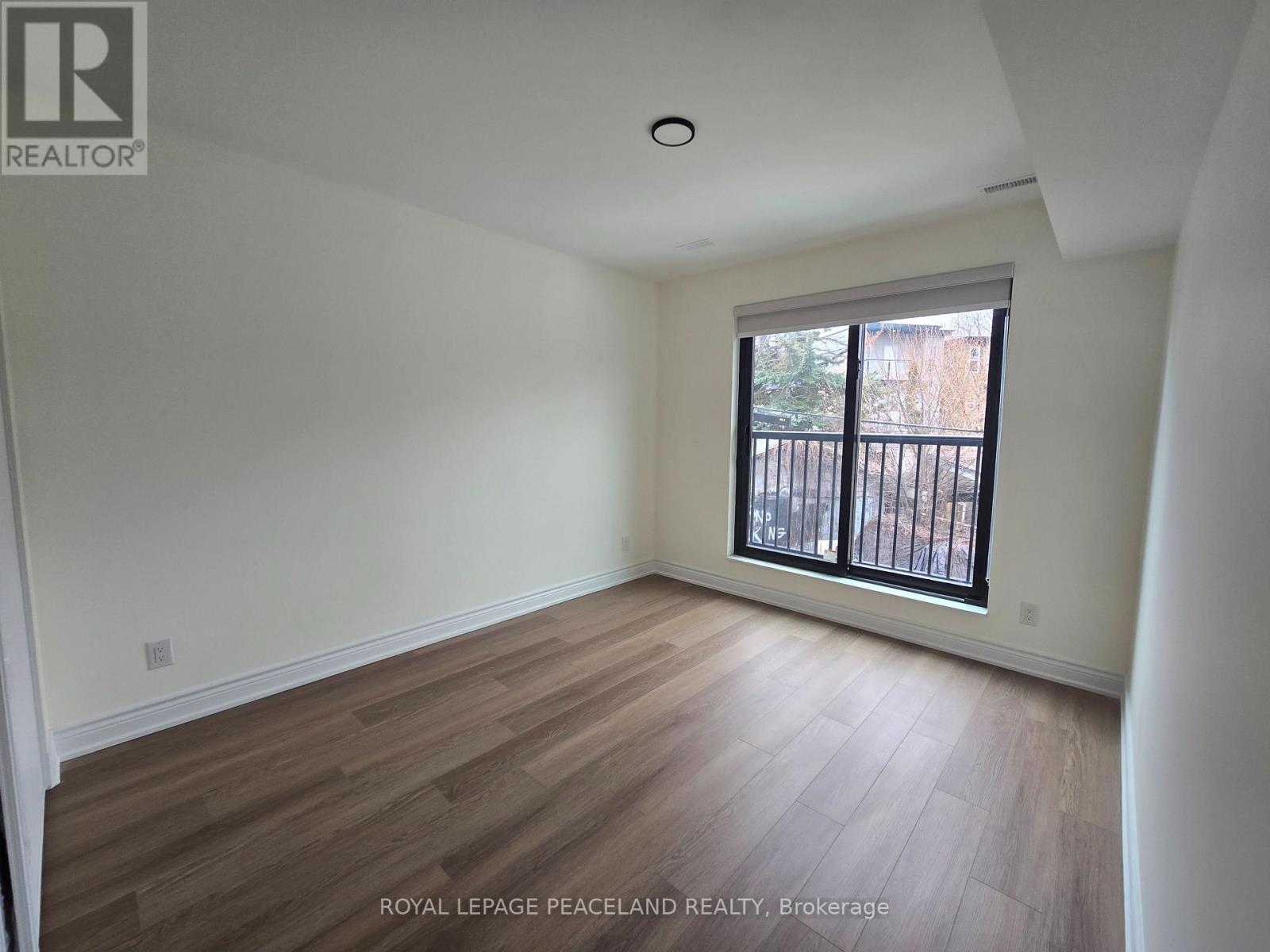 Lanewayhse 2nd Flr - 558 Spadina Crescent, Toronto, Ontario  M5S 2J9 - Photo 10 - C12921410