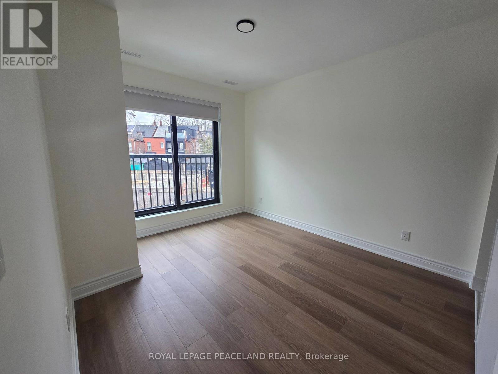 Lanewayhse 2nd Flr - 558 Spadina Crescent, Toronto, Ontario  M5S 2J9 - Photo 8 - C12921410