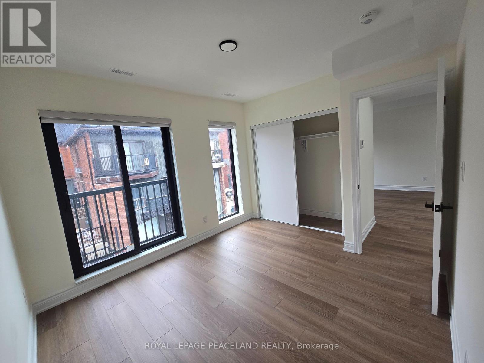 Lanewayhse 2nd Flr - 558 Spadina Crescent, Toronto, Ontario  M5S 2J9 - Photo 7 - C12921410