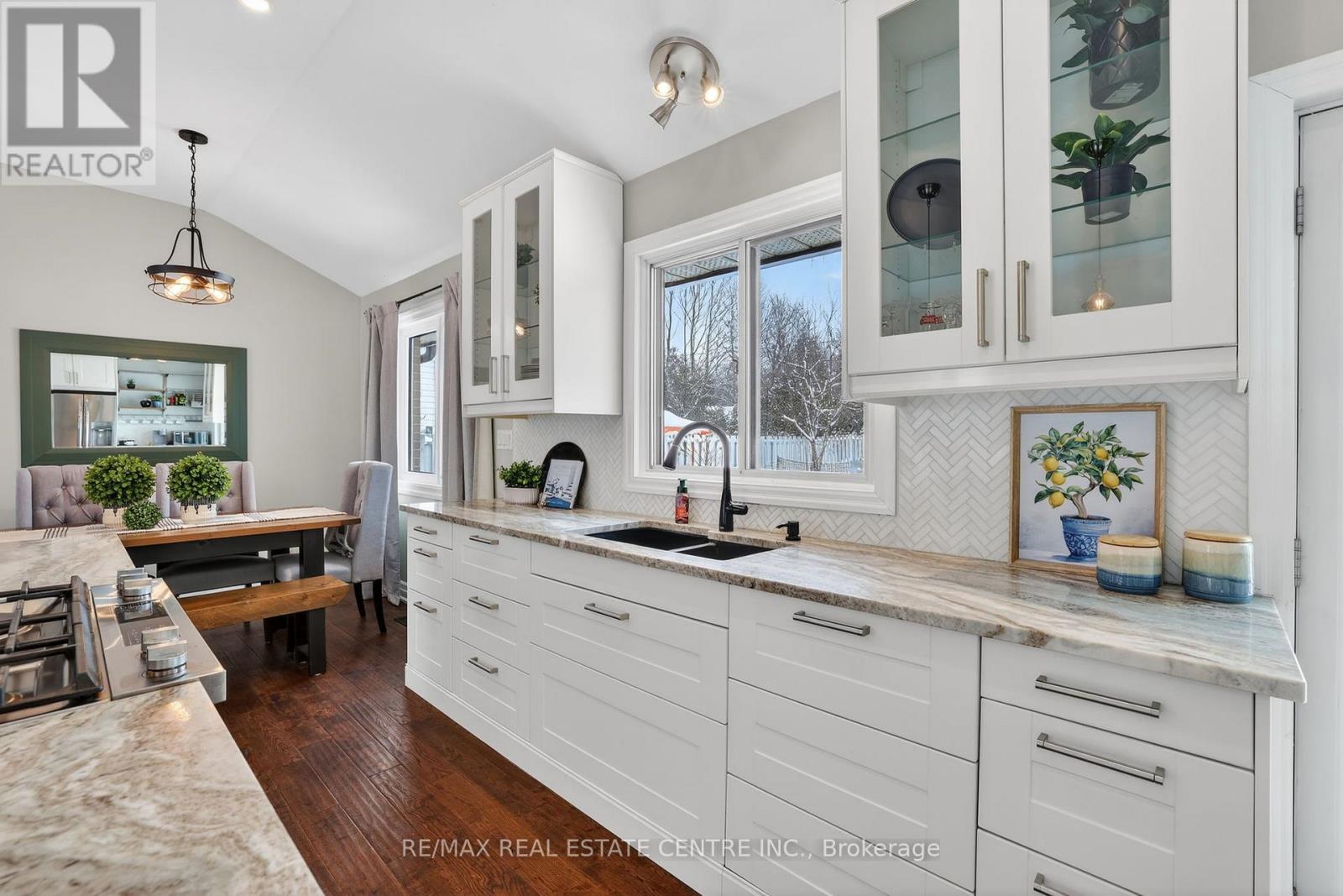 32 Westdale Avenue, Orangeville, Ontario  L9W 1B7 - Photo 10 - W12838086