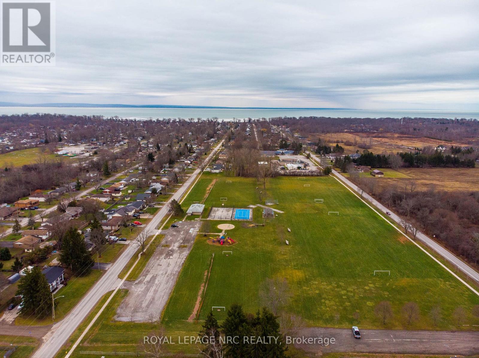 955 Ferndale Avenue, Fort Erie, Ontario  L2A 5E1 - Photo 24 - X12686062