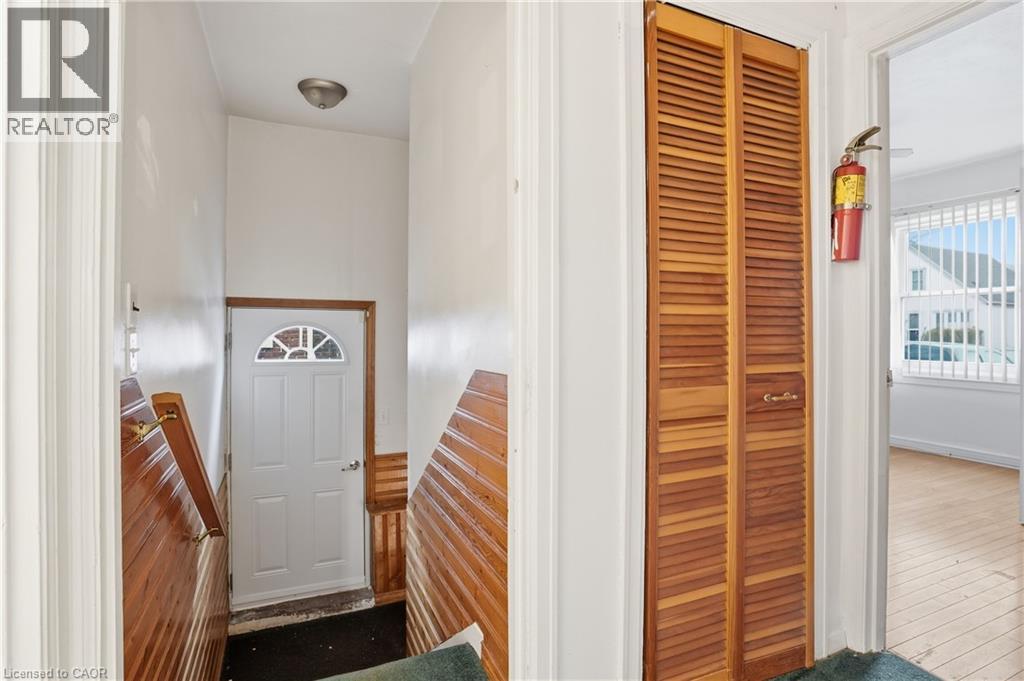 263 East 15th Street, Hamilton, Ontario  L9A 4G4 - Photo 10 - 40816893