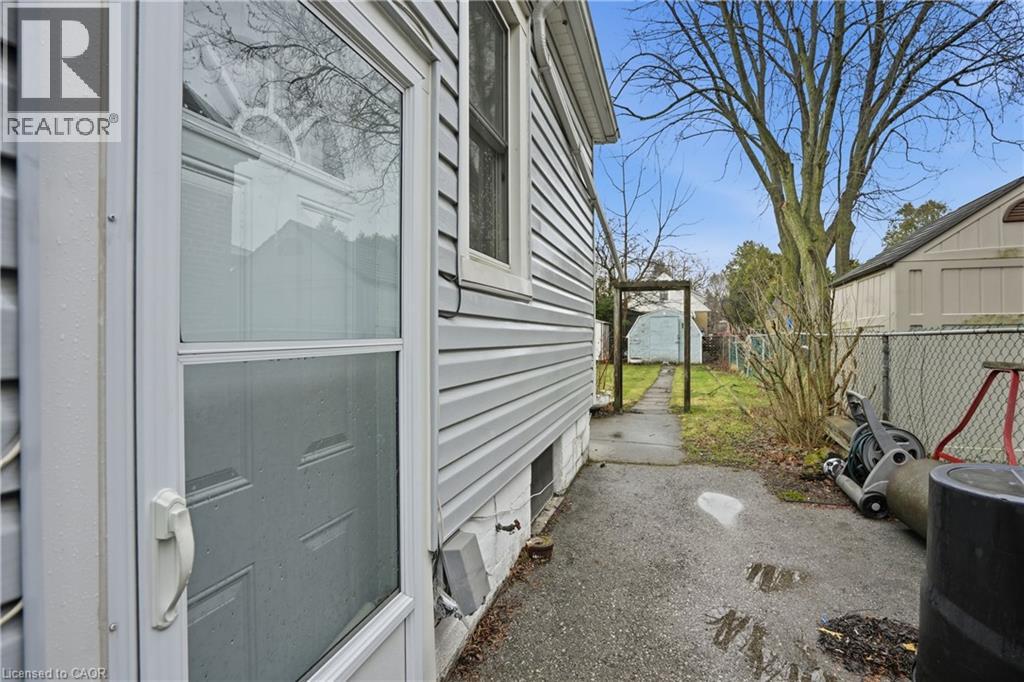 263 East 15th Street, Hamilton, Ontario  L9A 4G4 - Photo 14 - 40816893