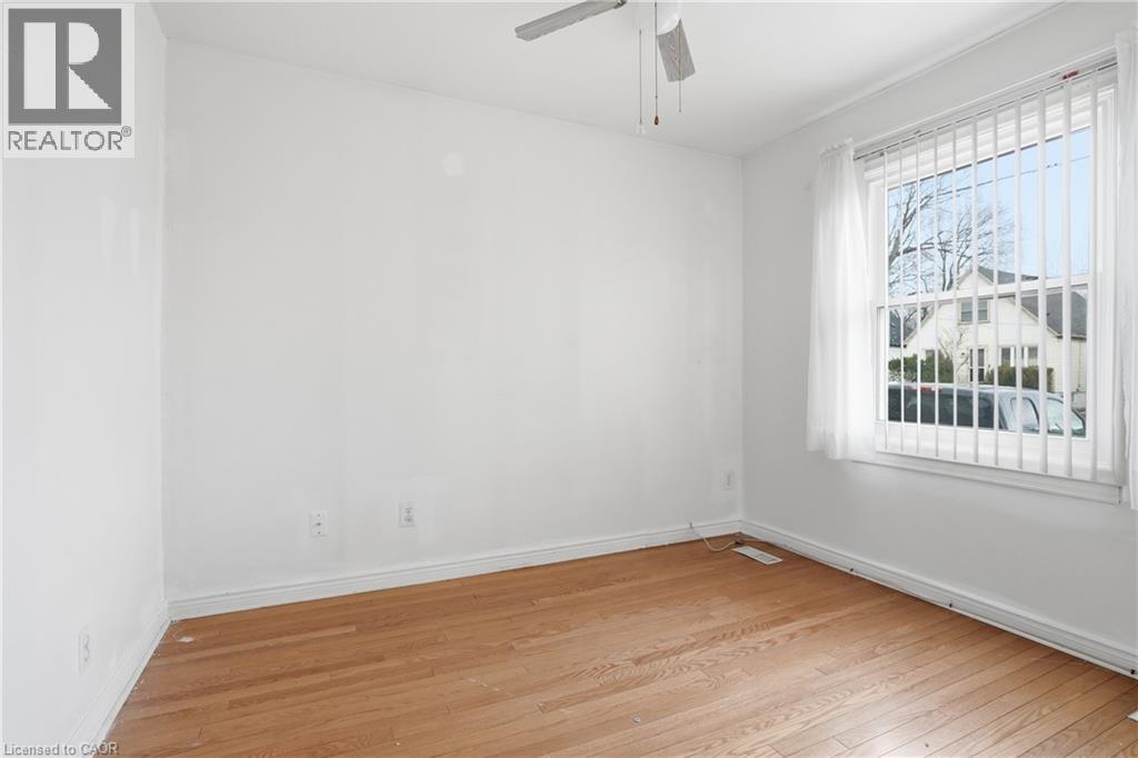 263 East 15th Street, Hamilton, Ontario  L9A 4G4 - Photo 8 - 40816893