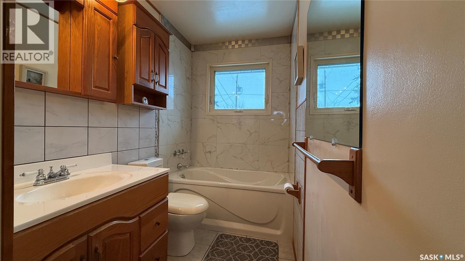 1742 105th Street, North Battleford, Saskatchewan  S9A 1V1 - Photo 9 - SK029504