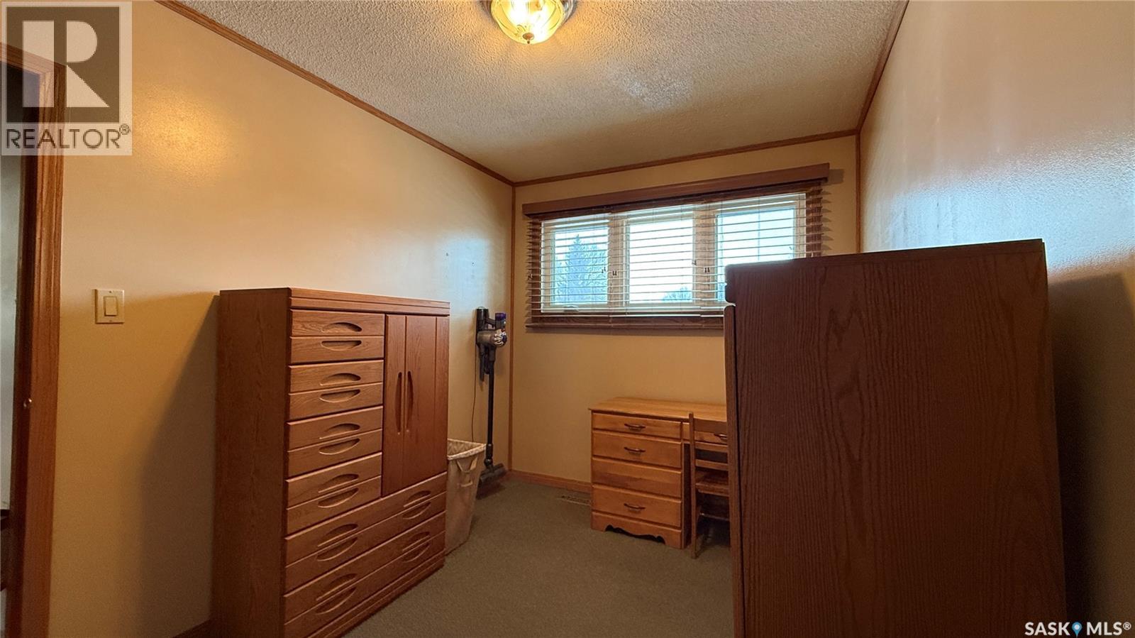 1742 105th Street, North Battleford, Saskatchewan  S9A 1V1 - Photo 8 - SK029504