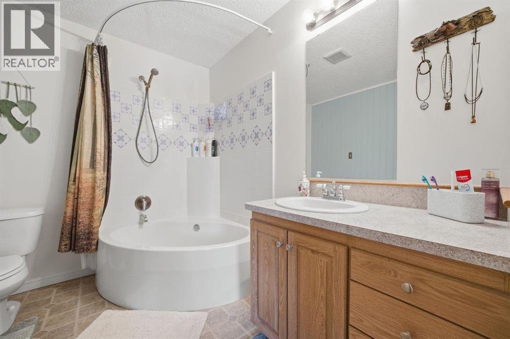 30032 Range Road 270, Rural Mountain View County, Alberta  T0M 0M0 - Photo 31 - A2288588