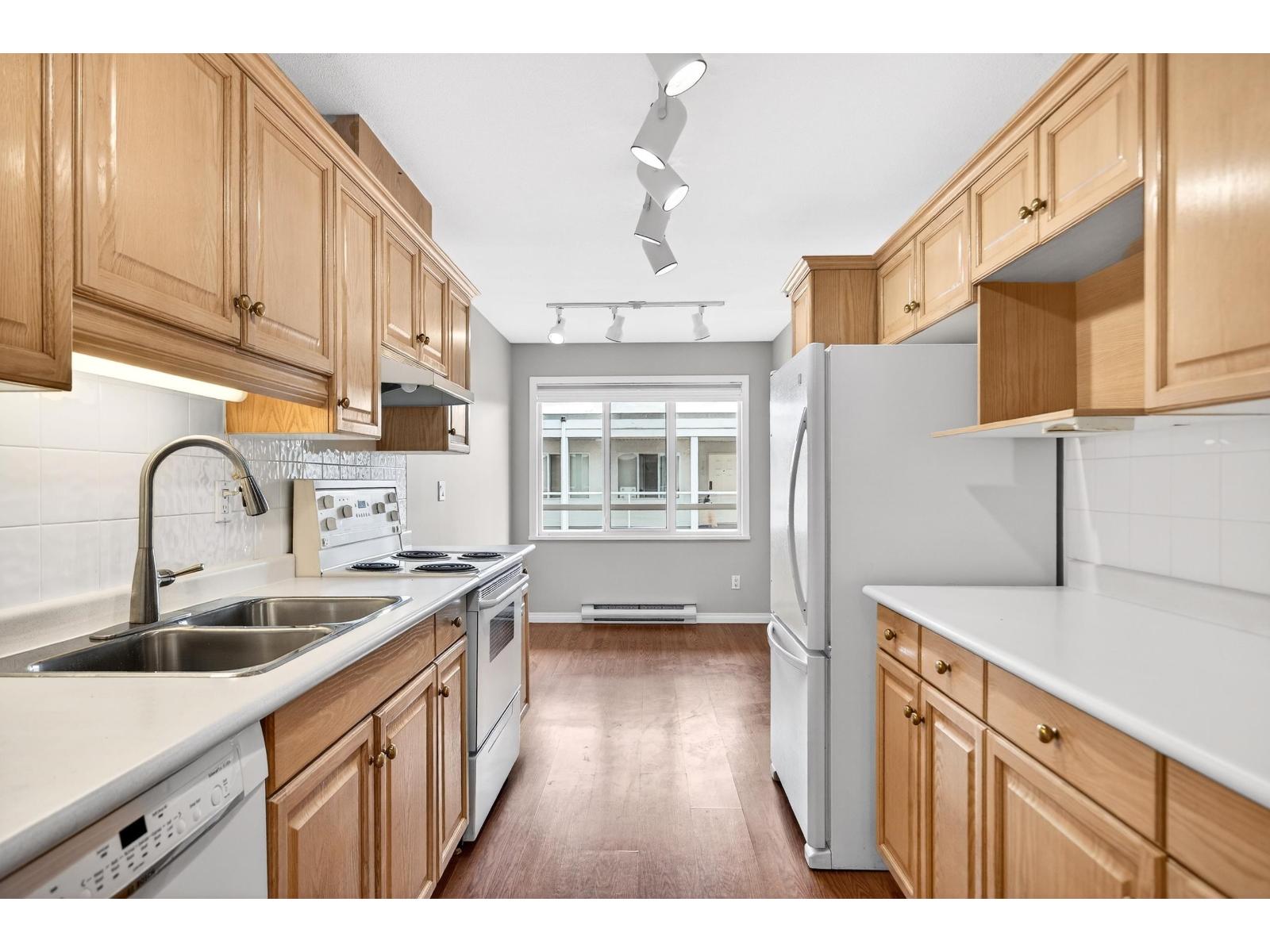 303 20240 54a Avenue, Langley, British Columbia  V3A 3W7 - Photo 10 - R3105978