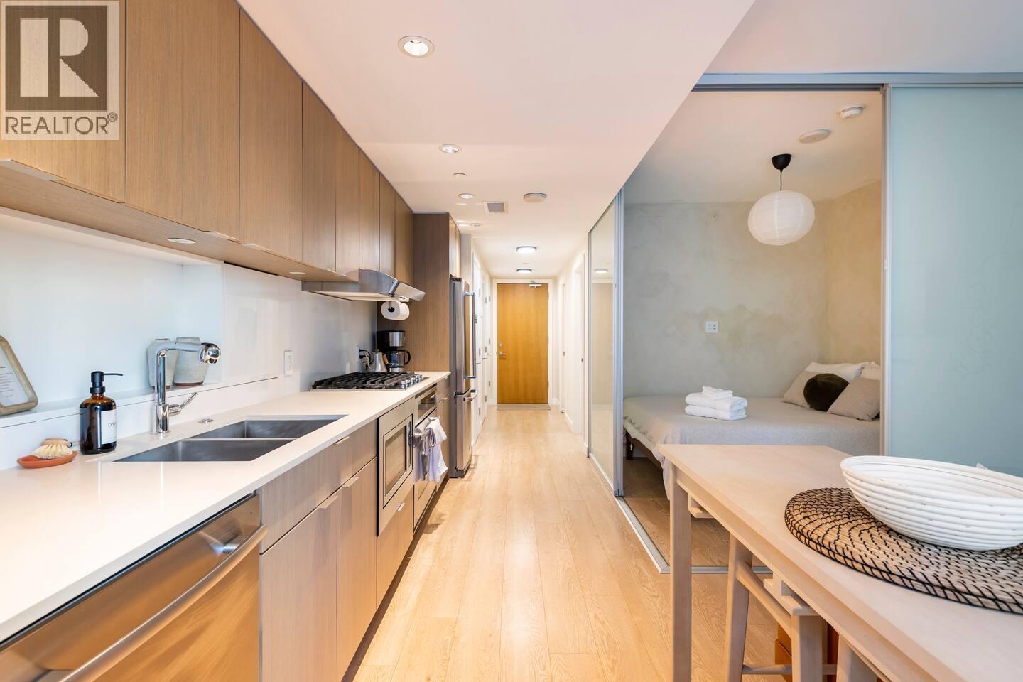 303 111 E 1st Avenue, Vancouver, British Columbia  V6A 0E9 - Photo 3 - R3105854