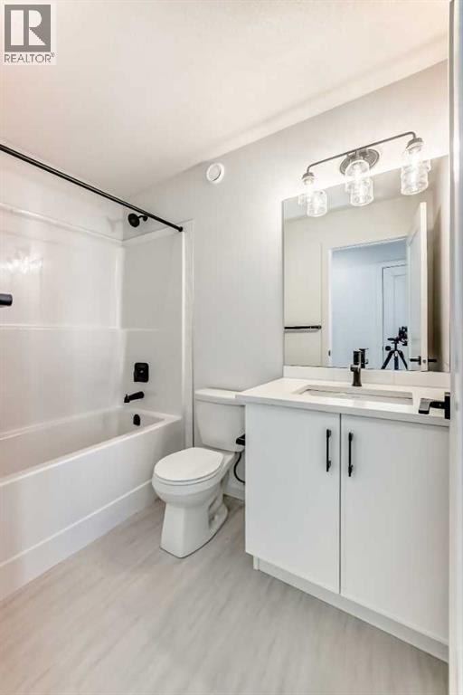 67 Creekside Path SW, Calgary, Alberta  T2X 5V9 - Photo 28 - A2294127