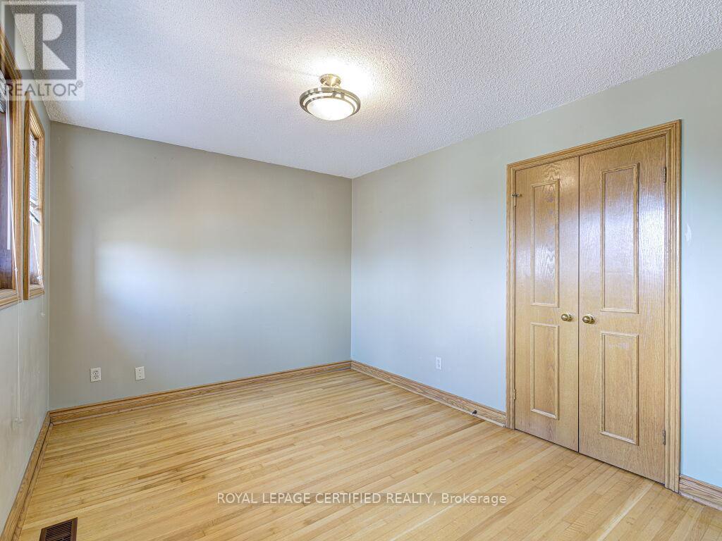 4261 Capilano Court, Mississauga, Ontario  L4W 4H9 - Photo 31 - W12928854