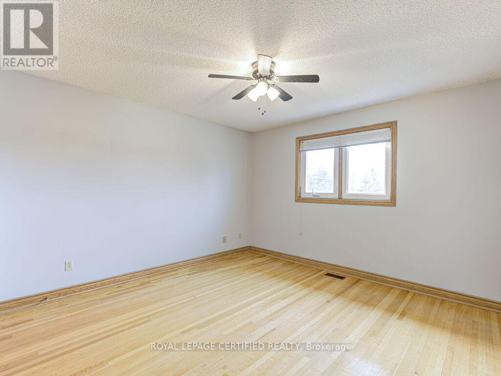 4261 Capilano Court, Mississauga, Ontario  L4W 4H9 - Photo 33 - W12928854