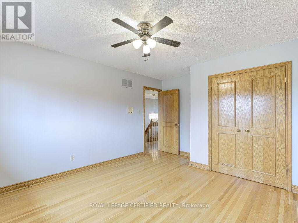 4261 Capilano Court, Mississauga, Ontario  L4W 4H9 - Photo 34 - W12928854