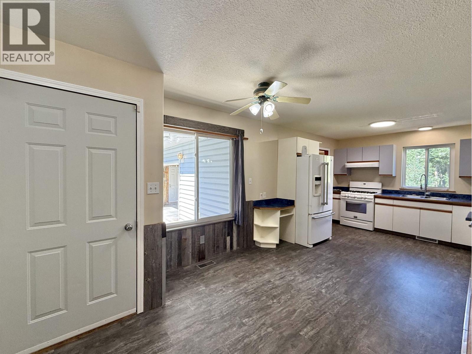 3251 Pigeon Road, 150 Mile House, British Columbia  V0K 2G0 - Photo 4 - R3028497