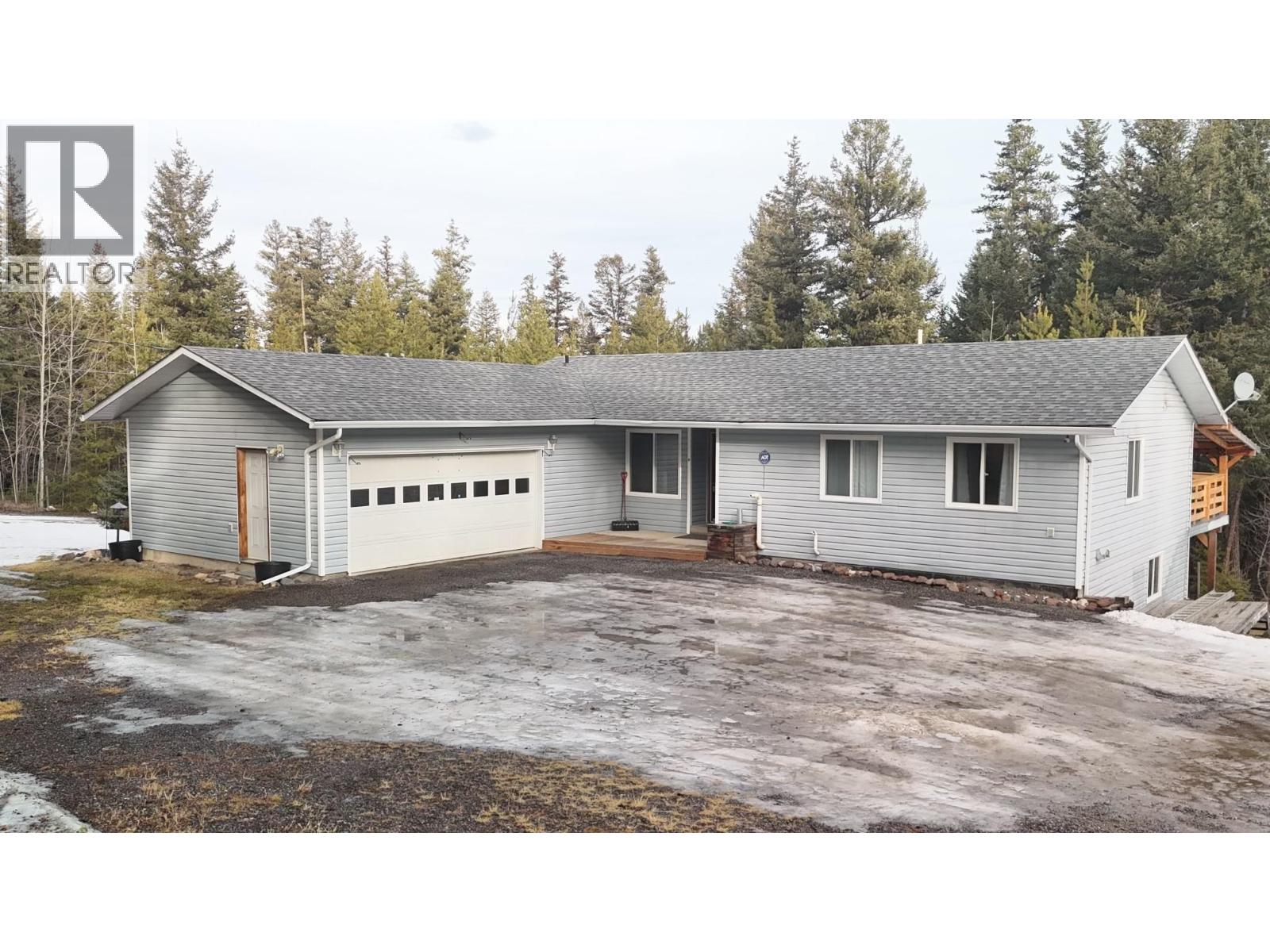 3251 PIGEON ROAD, 150 Mile House, British Columbia