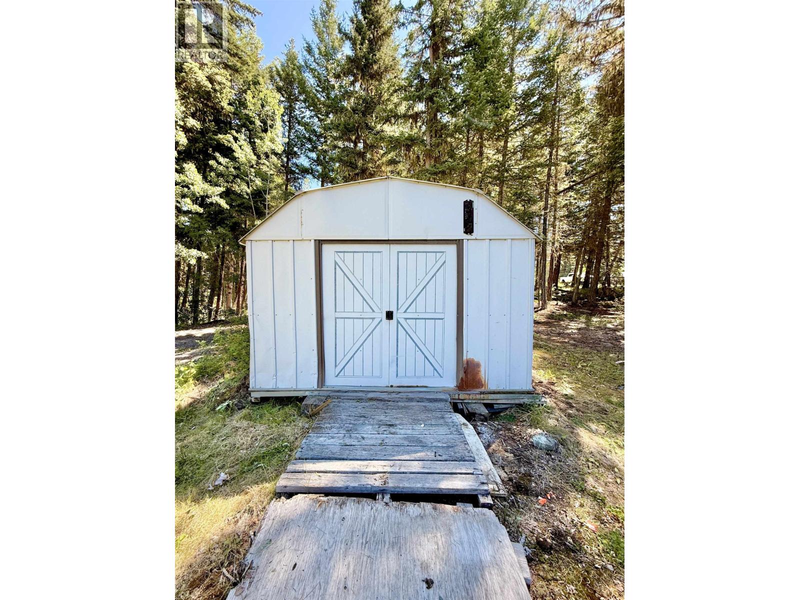 3251 Pigeon Road, 150 Mile House, British Columbia  V0K 2G0 - Photo 30 - R3028497