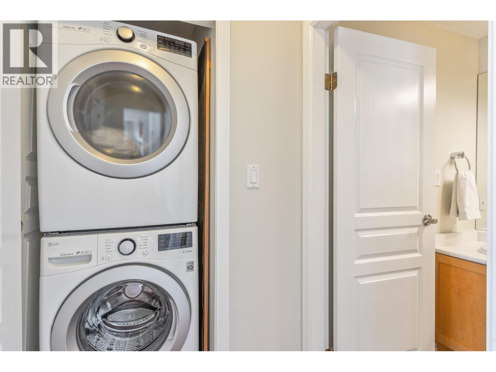 306 1820 E Kent Avenue South, Vancouver, British Columbia  V5P 2S7 - Photo 11 - R3106102