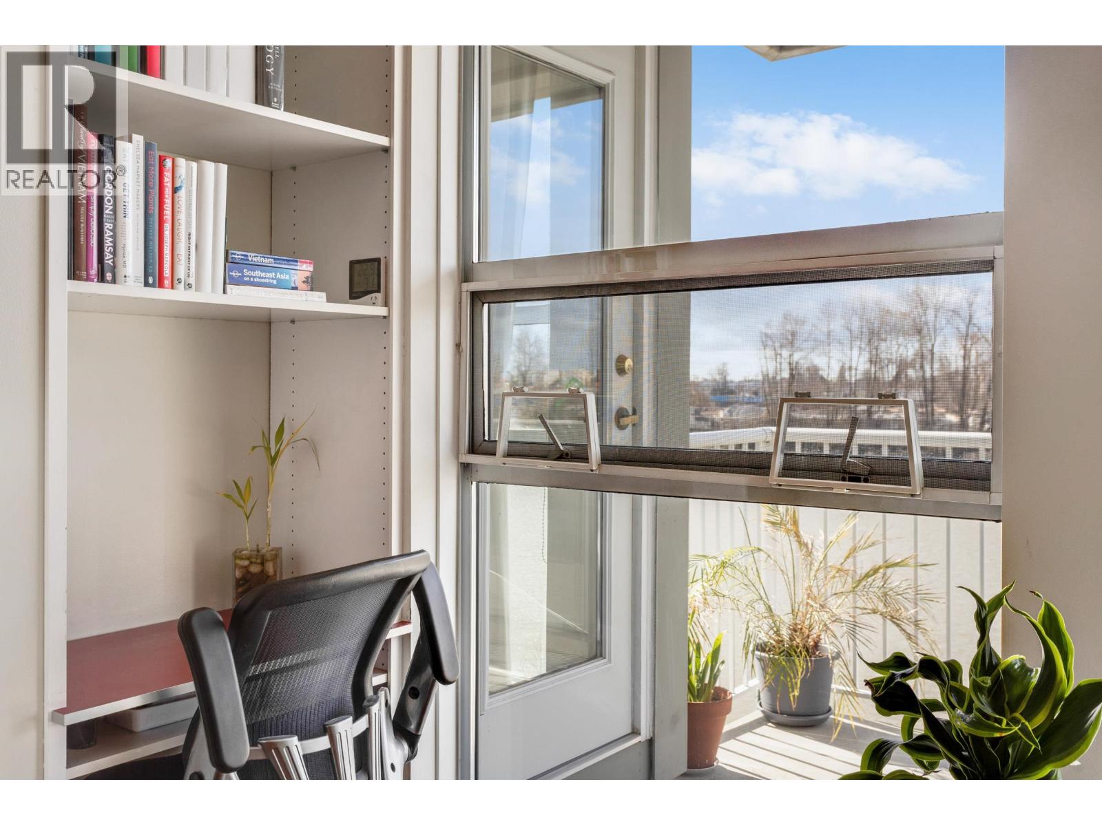 306 1820 E Kent Avenue South, Vancouver, British Columbia  V5P 2S7 - Photo 6 - R3106102