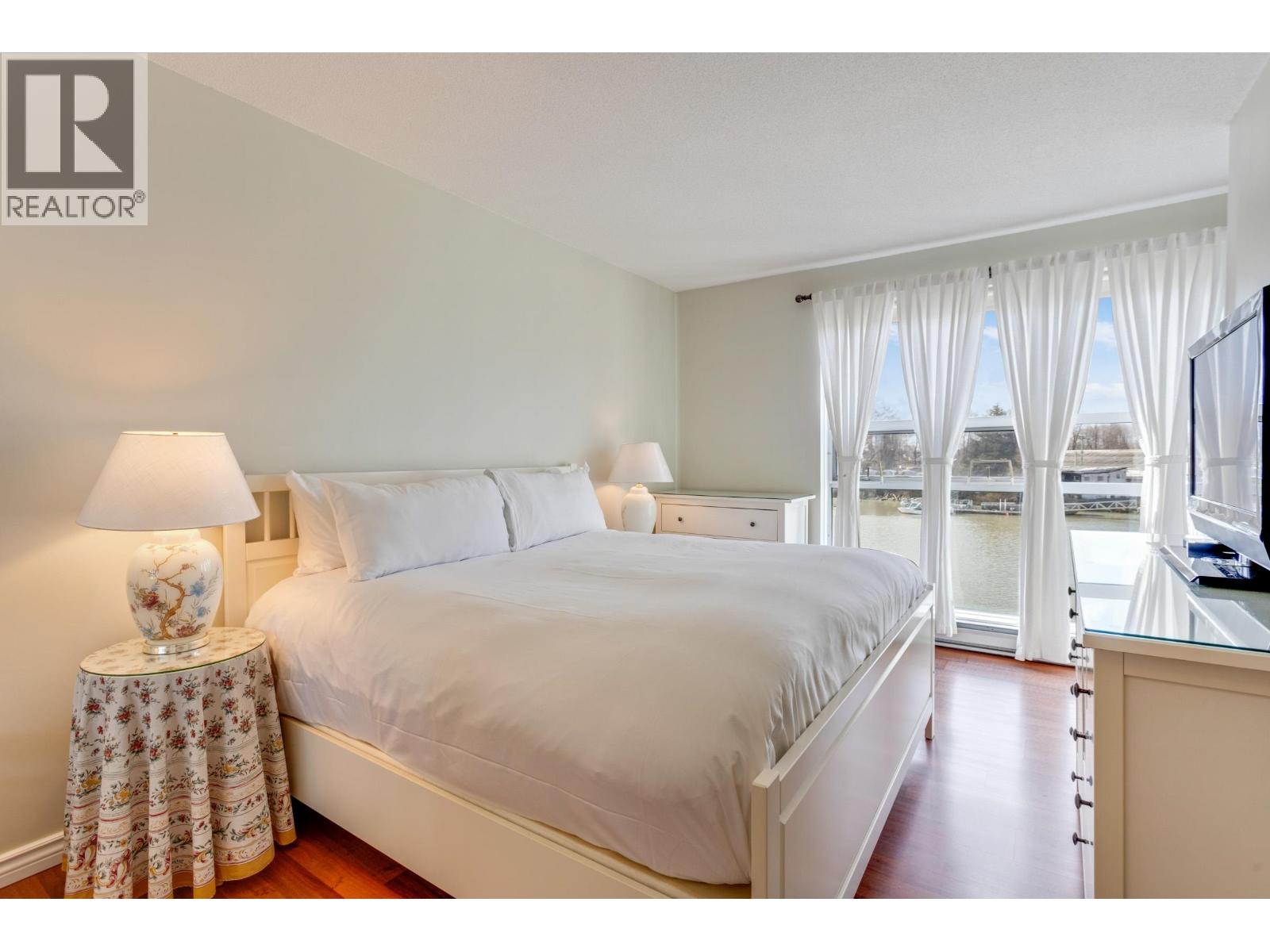 306 1820 E Kent Avenue South, Vancouver, British Columbia  V5P 2S7 - Photo 9 - R3106102