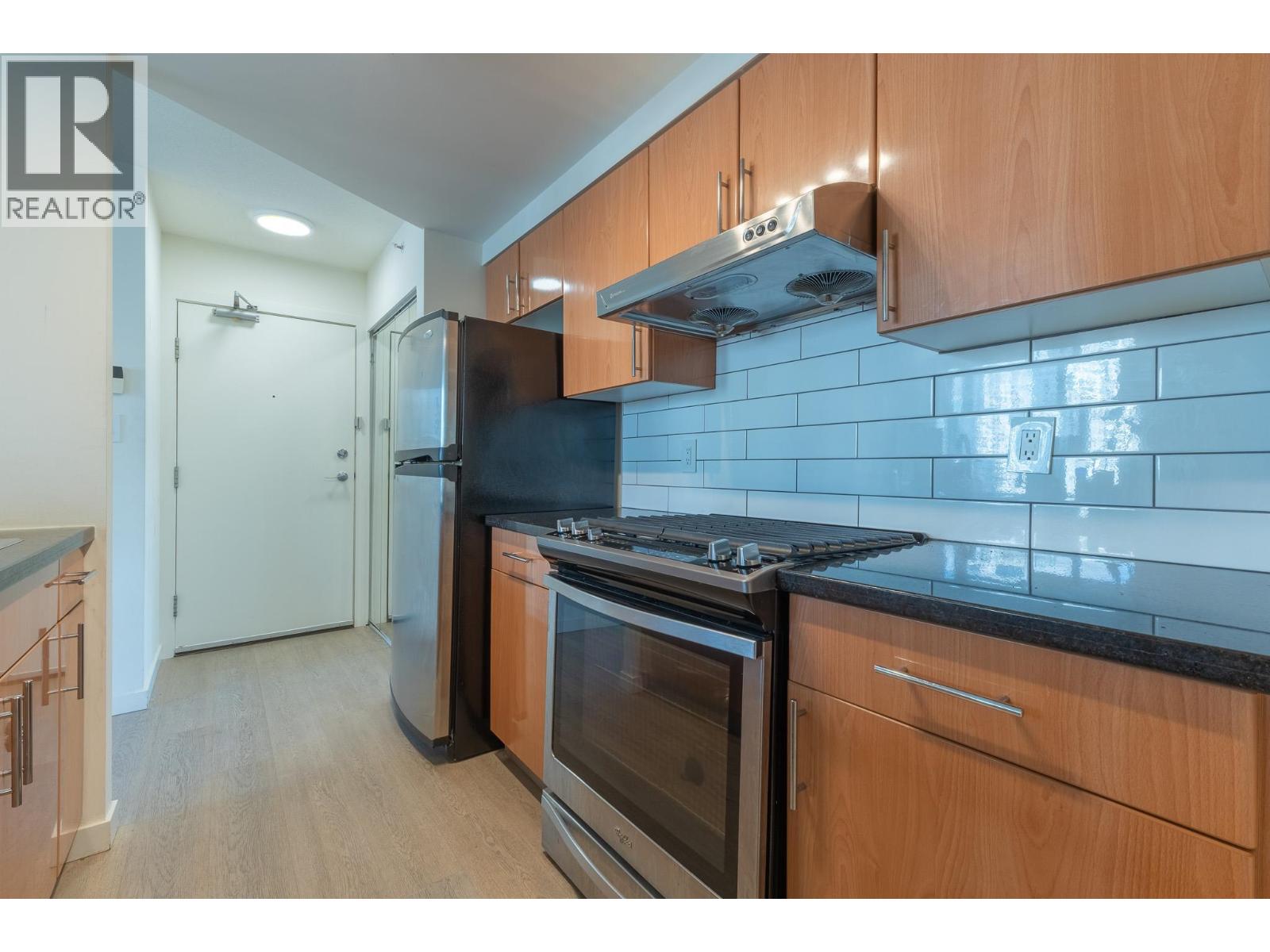 1605 193 Aquarius Mews, Vancouver, British Columbia  V6Z 2Z2 - Photo 10 - R3106133