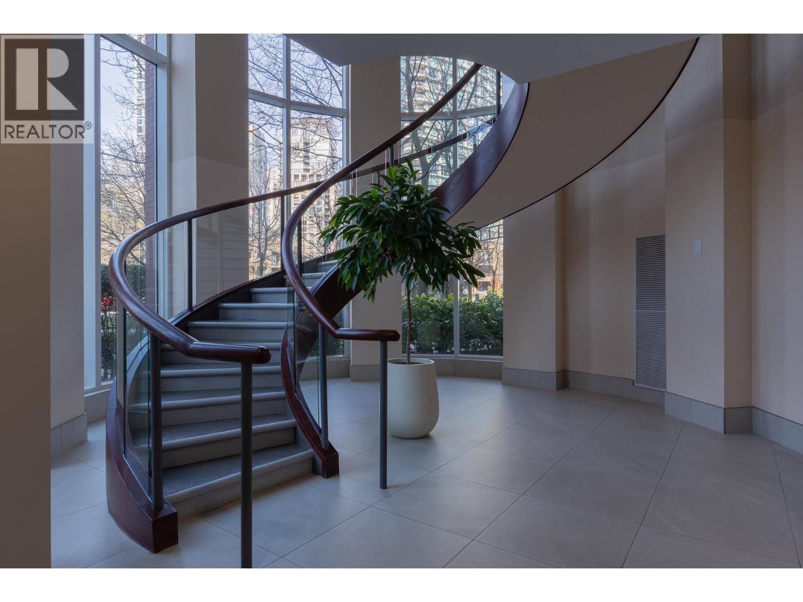 1605 193 Aquarius Mews, Vancouver, British Columbia  V6Z 2Z2 - Photo 29 - R3106133