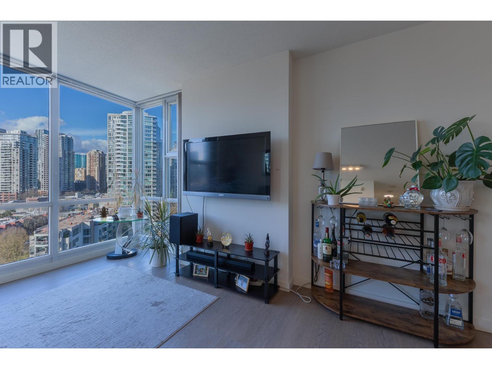 1605 193 Aquarius Mews, Vancouver, British Columbia  V6Z 2Z2 - Photo 6 - R3106133