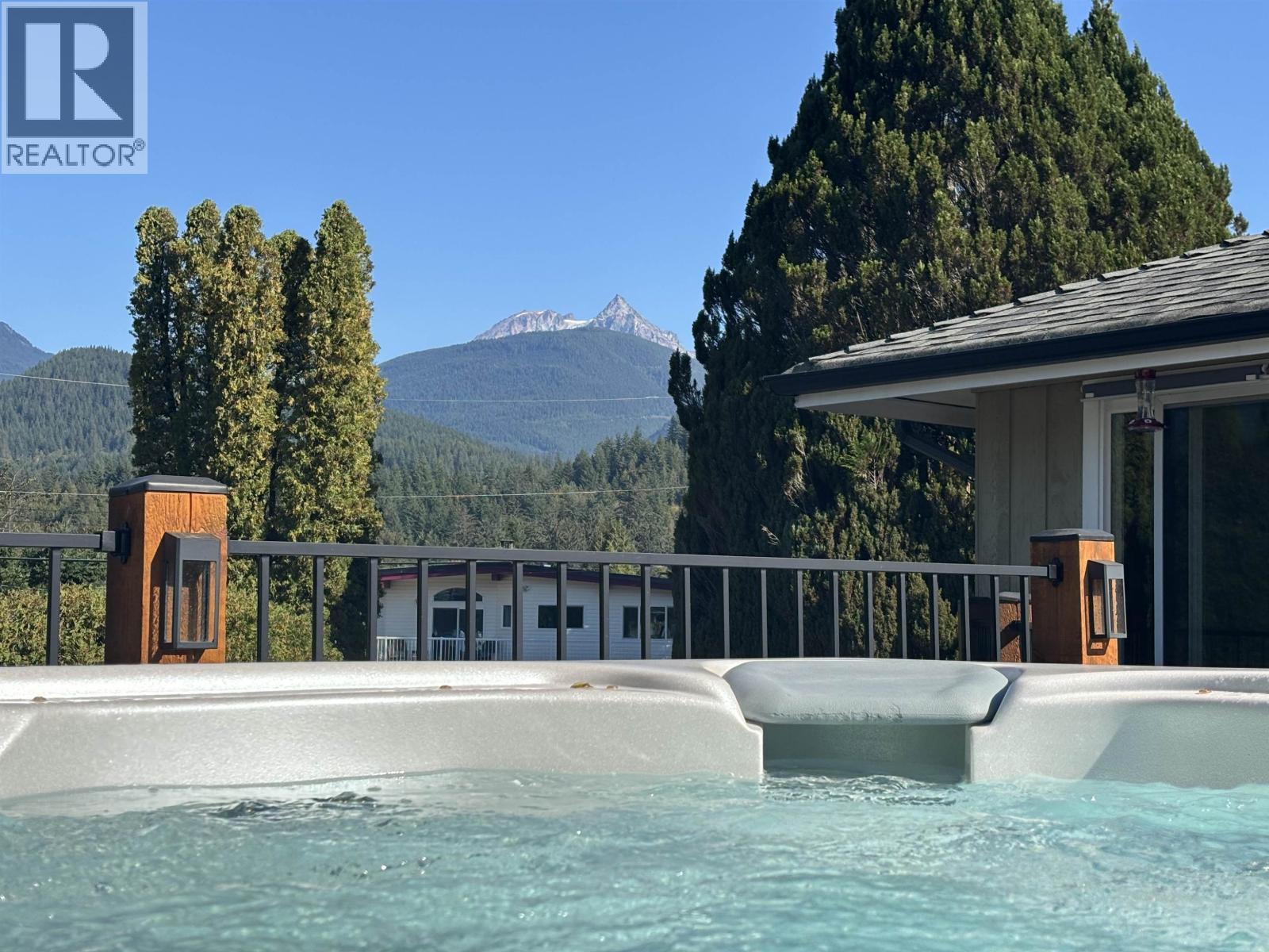 40251 Kalodon Road, Squamish, British Columbia  V0N 1T0 - Photo 25 - R3106128